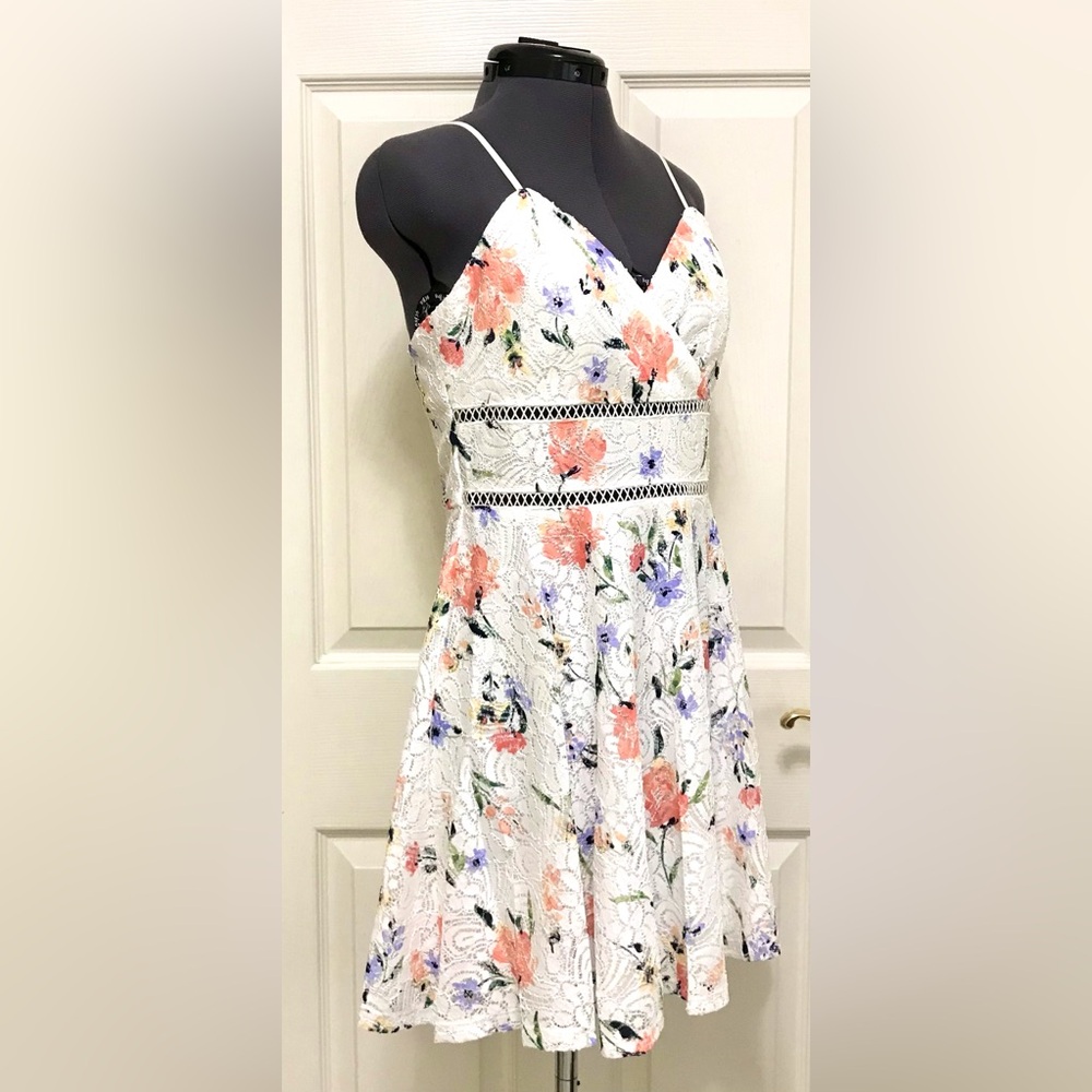 NWT Francesca’s Trixxi Lace Overlay Party Dress - Picture 8 of 16